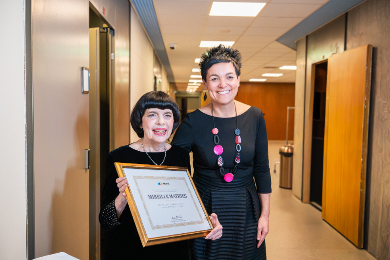 Mireille Mathieu  says goodbye to  Prague with two  energetic concerts 